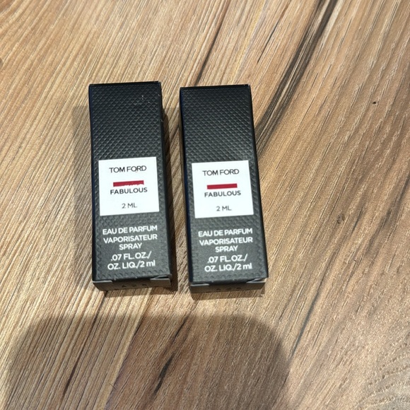 Lipsticks from Westman Atelier (mini and full sizes) and Lancome lip gloss - Picture 9 of 11